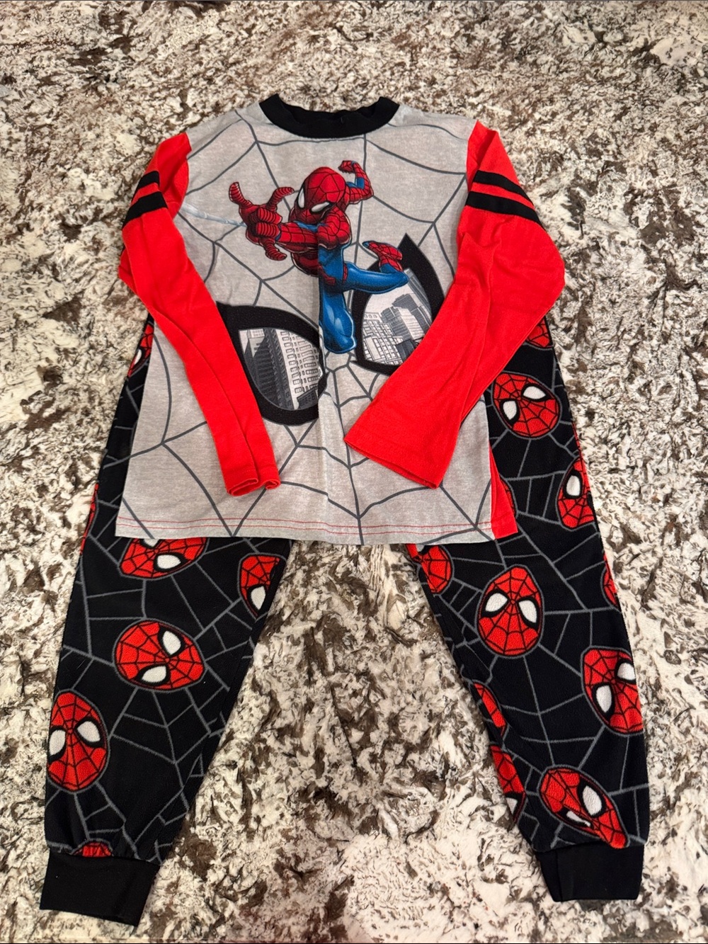 Boys Medium Marvel Spider-Man Sleep Top in Red and Black